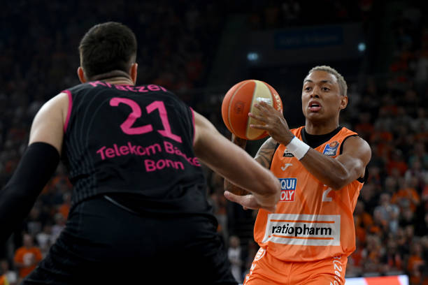 年轻力量的 年轻力量的